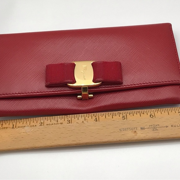Salvatore Ferragamo Red Leather Vara Bow Closure Wallet  EUC - Picture 3 of 16